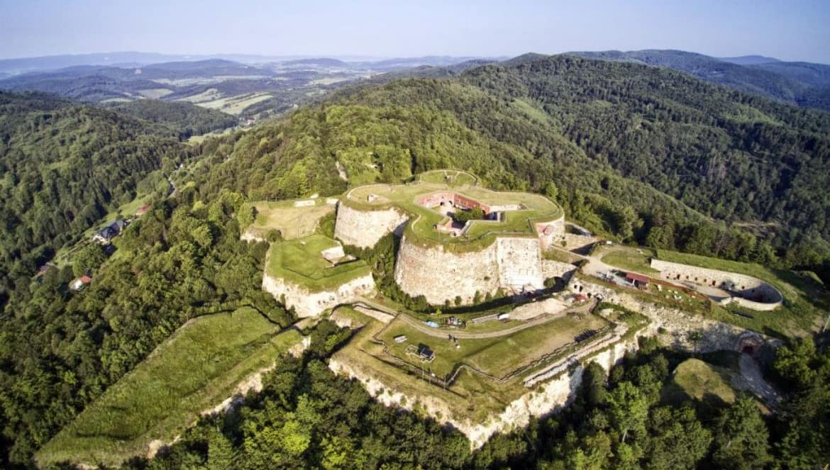 Twierdza Srebrna Góra - zdjęcie z drona