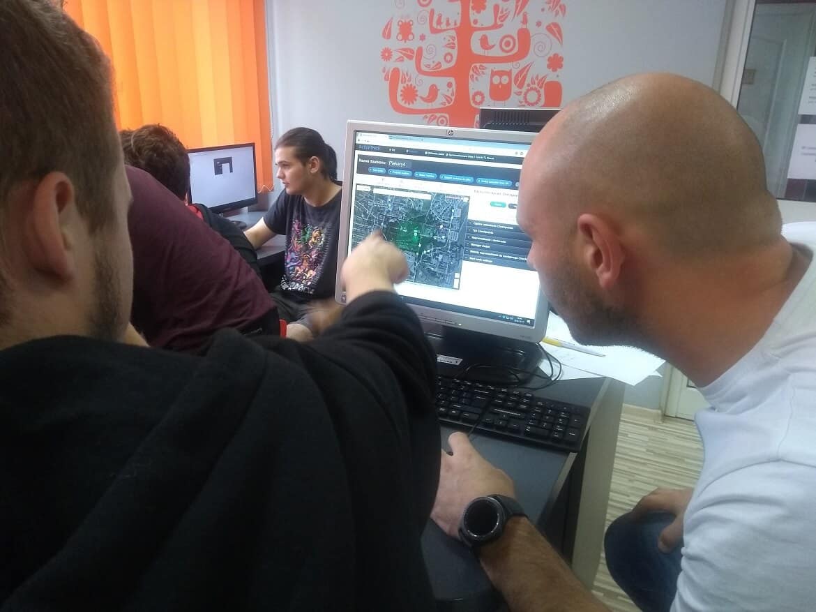 Praca w szkole przy projektowaniu gry