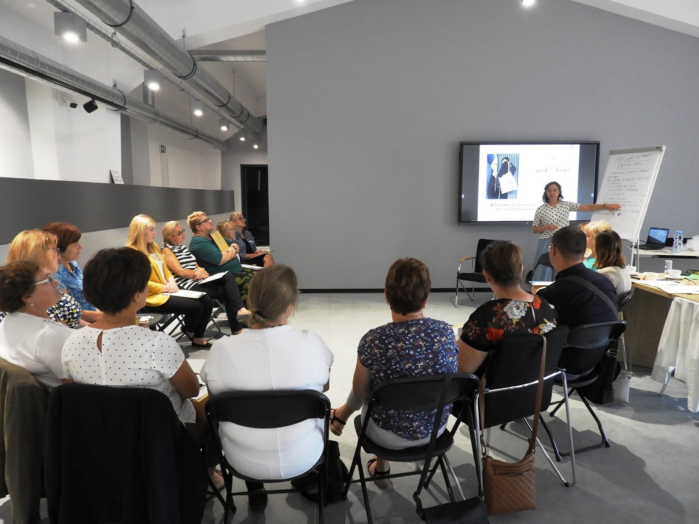 Szkolenie dla bibliotekarzy z budowania oferty dla seniorów Prezentacja Biblioteka dla seniorów