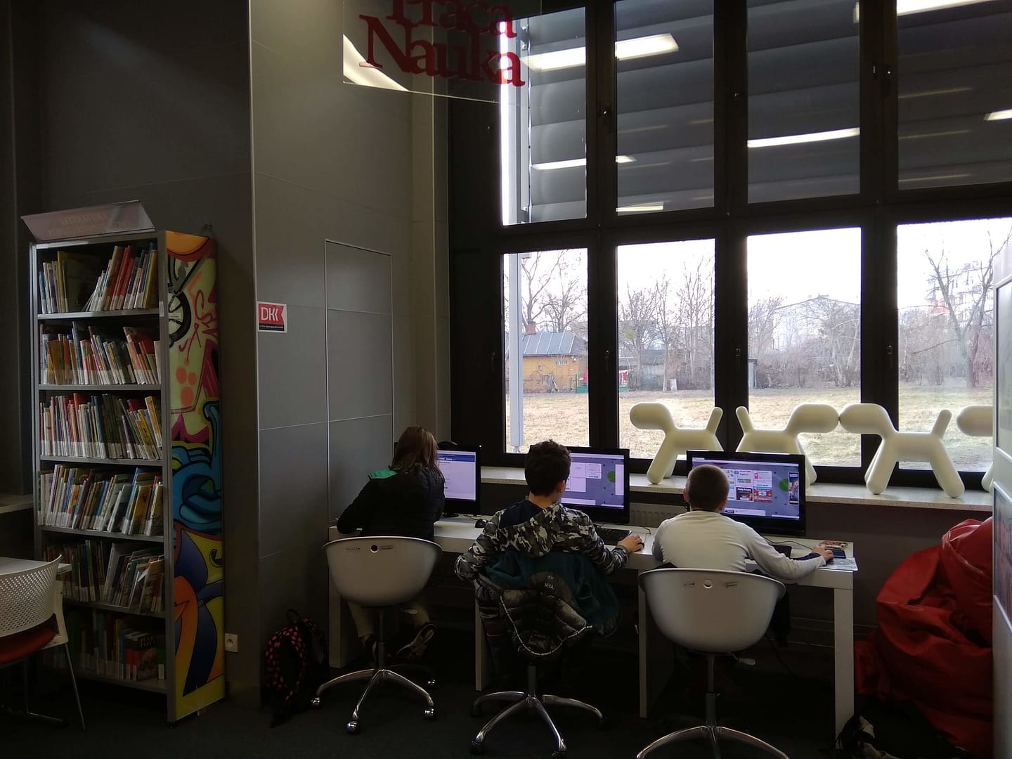 design biblioteki w Chełmie (31) Pracownia komputerowa biblioteki w Chełmie