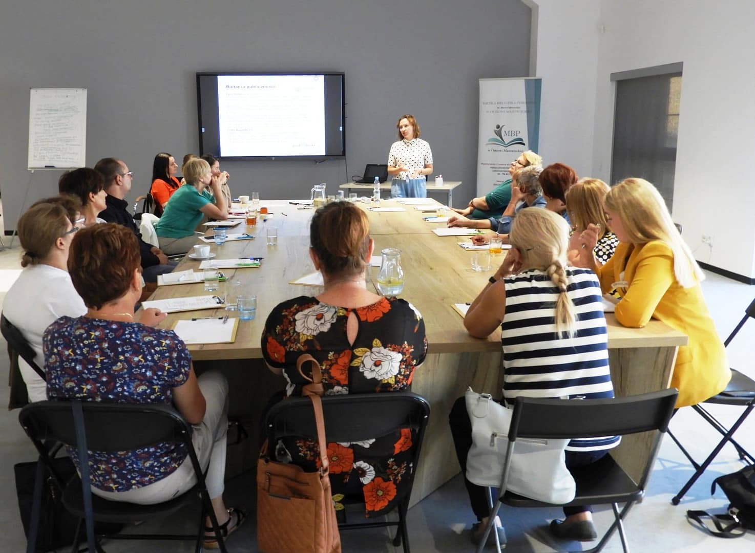 Biblioteczna oferta dla seniorów Oferta dla seniorów w bibliotece