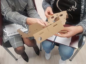 papierowe okulary VR
