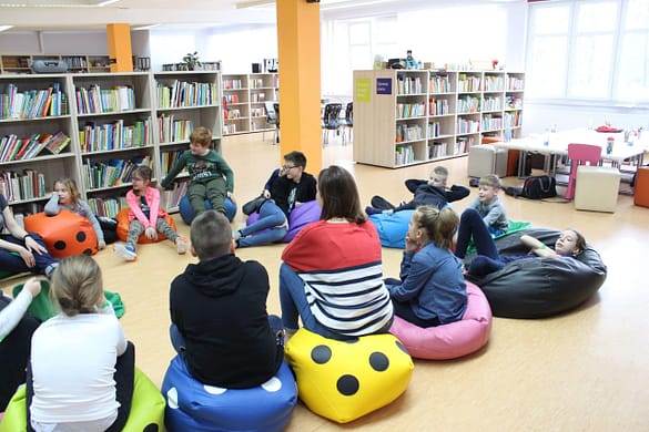 Praca w grupie podczas Półkolonii z projektowaniem gier