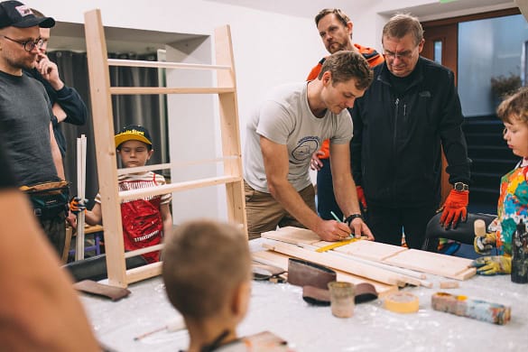Fotografia z warsztatów książkowo-literackich w bibliotece w Obornikach Śląskich
