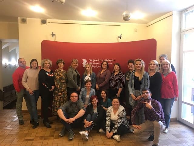 Uczestnicy szkolenia Prowadzenie relacji online na Facebooku